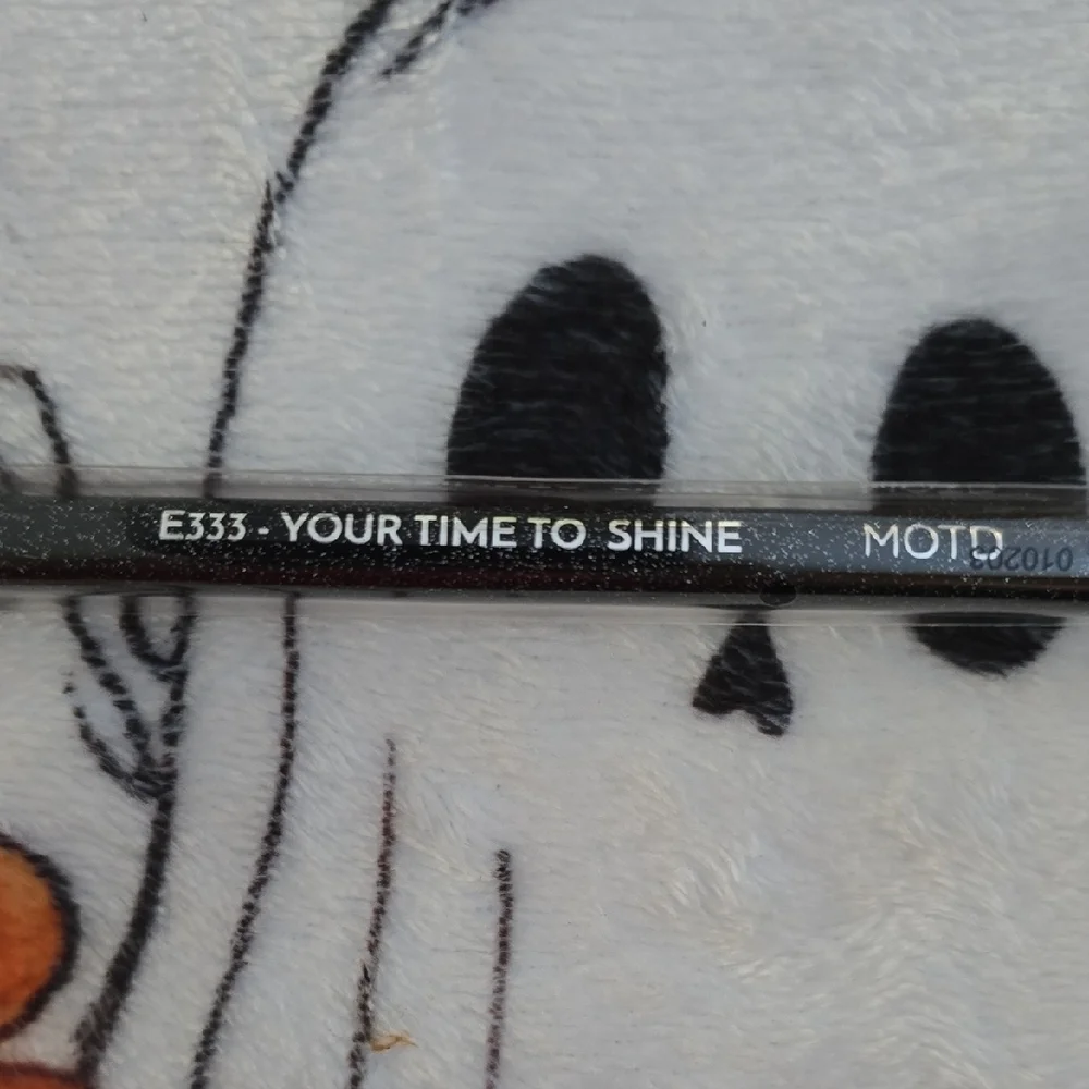 Black Sparkly Makeup Brush